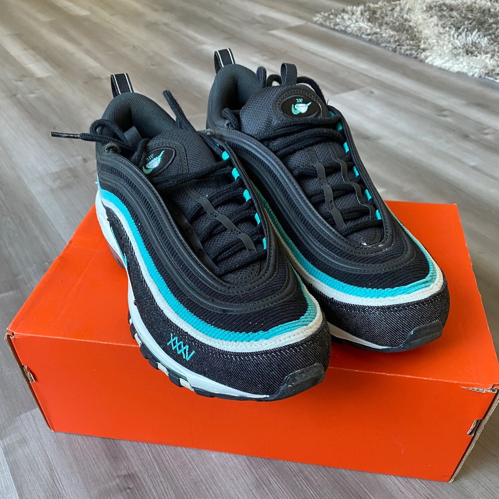 Nike